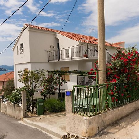 Apartment Tamara Trogir Eksteriør billede